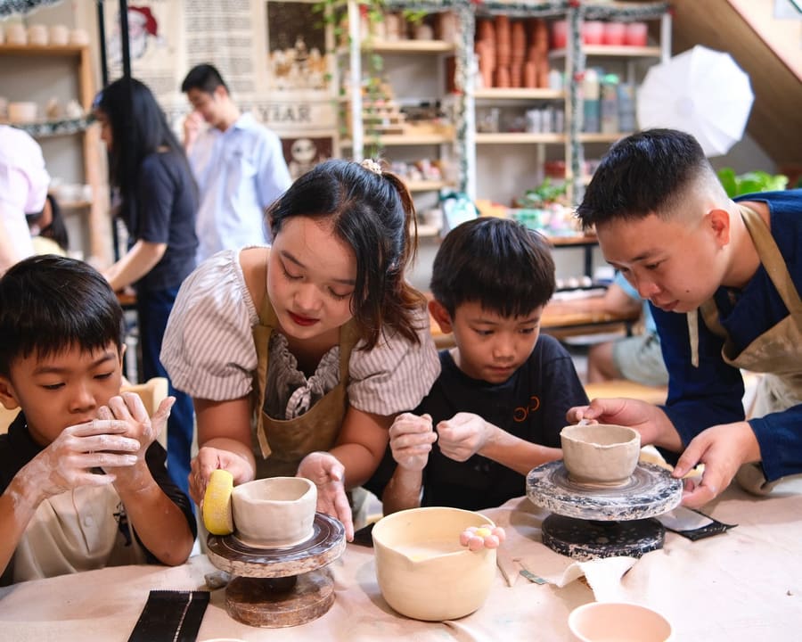 Chế tác gốm thủ công